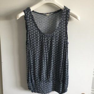 Max Studio sleeveless  top